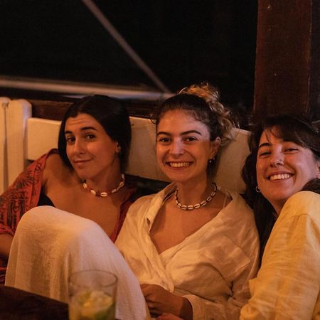Mahalo Hostel Abraão Zewnętrze zdjęcie