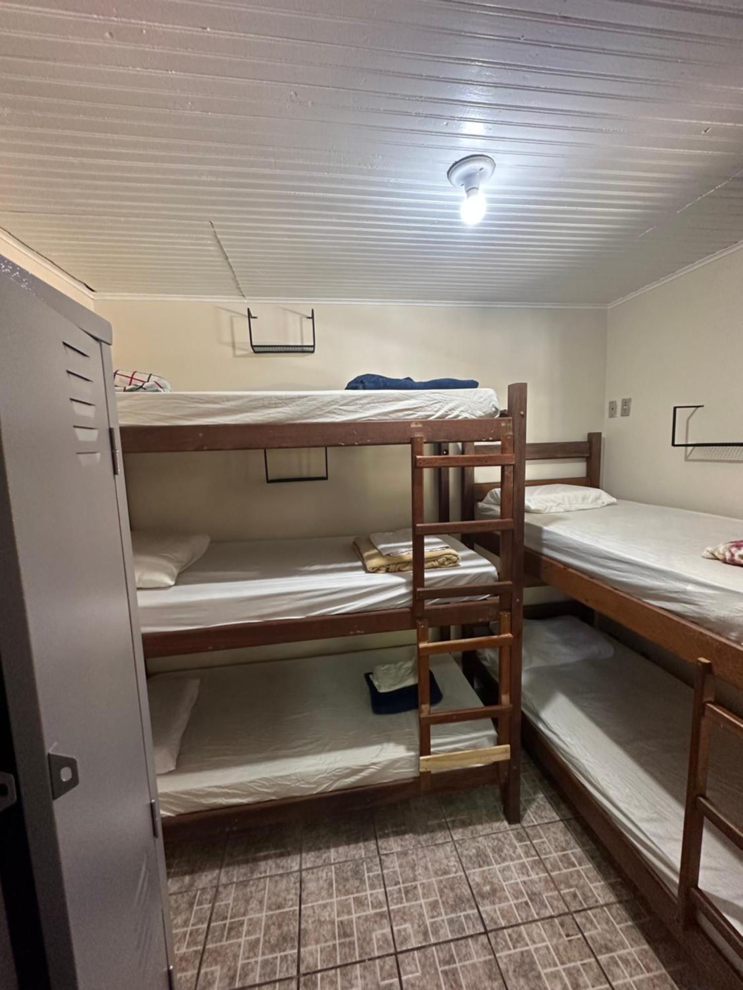 Mahalo Hostel Abraão Zewnętrze zdjęcie