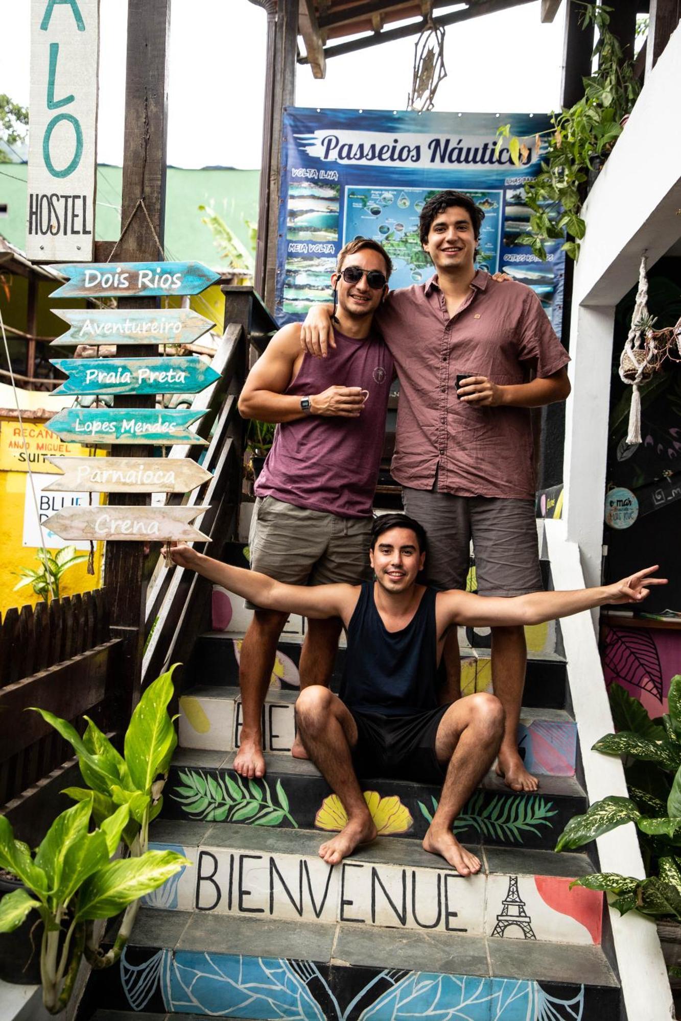 Mahalo Hostel Abraão Zewnętrze zdjęcie